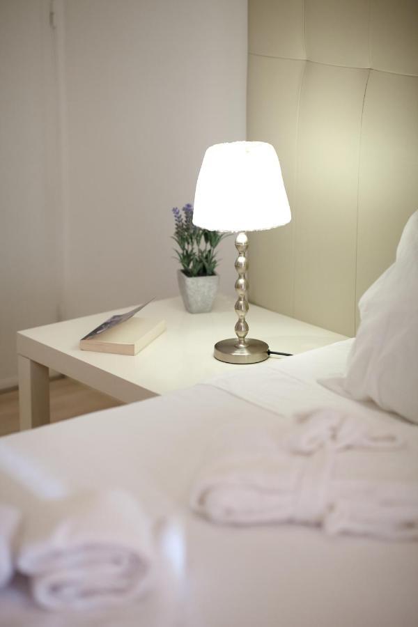 Os Reais - Apt In Front Of The Beach In Centeanes Carvoeiro  Ngoại thất bức ảnh