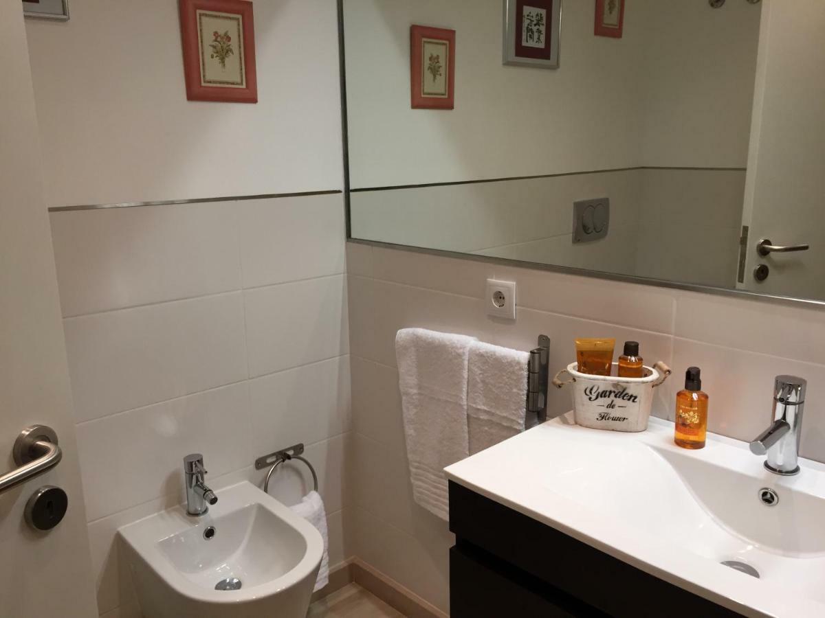 Os Reais - Apt In Front Of The Beach In Centeanes Carvoeiro  Ngoại thất bức ảnh
